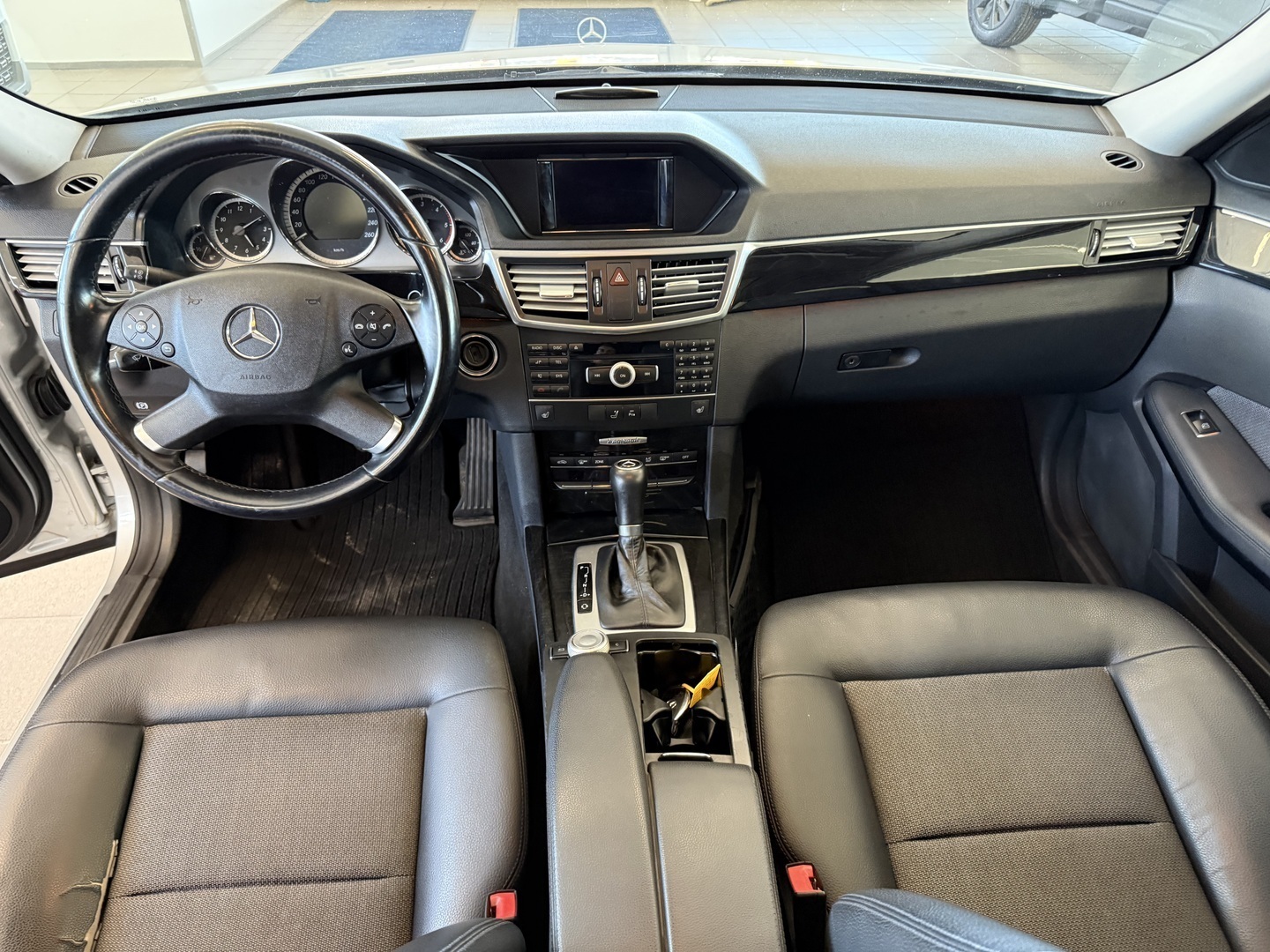 MERCEDES-BENZ E 7