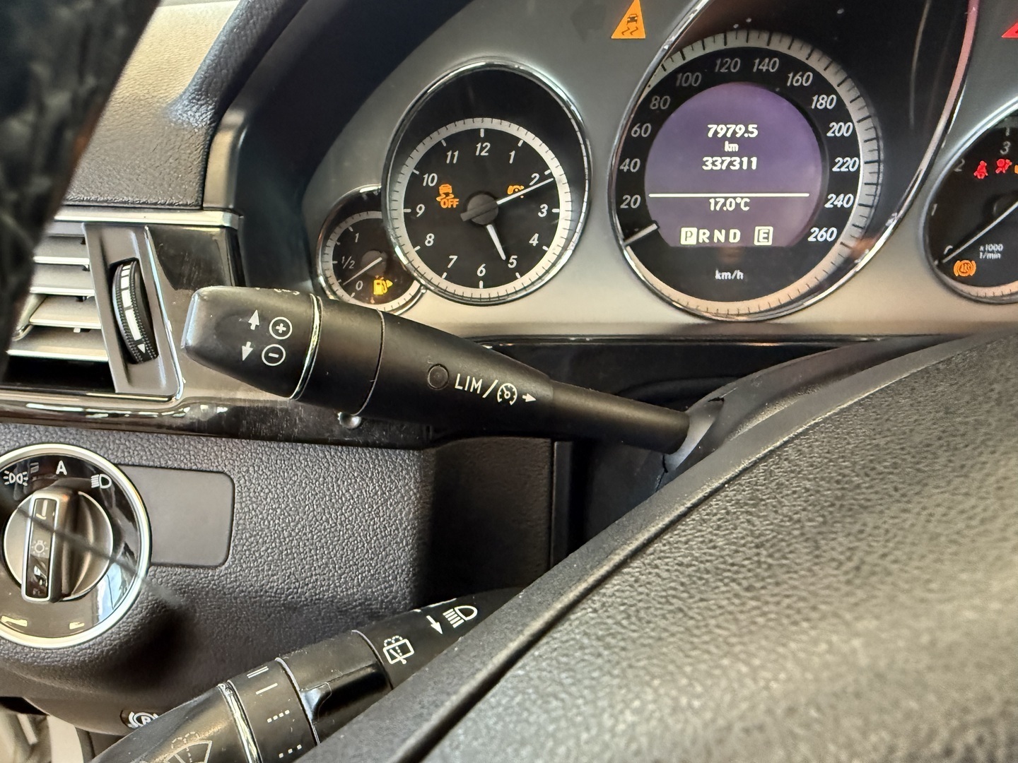 MERCEDES-BENZ E 9