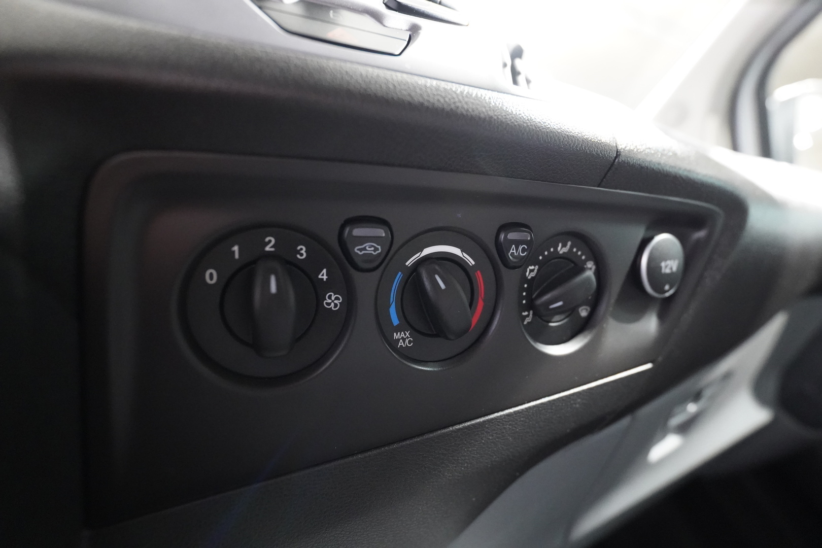 FORD Transit Custom 13