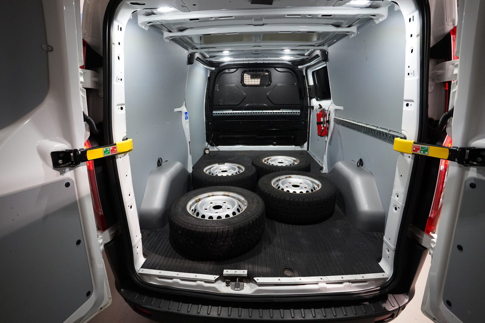 FORD Transit Custom 14