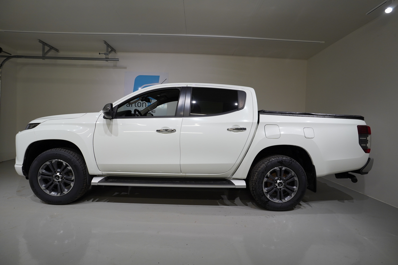 MITSUBISHI L200 2