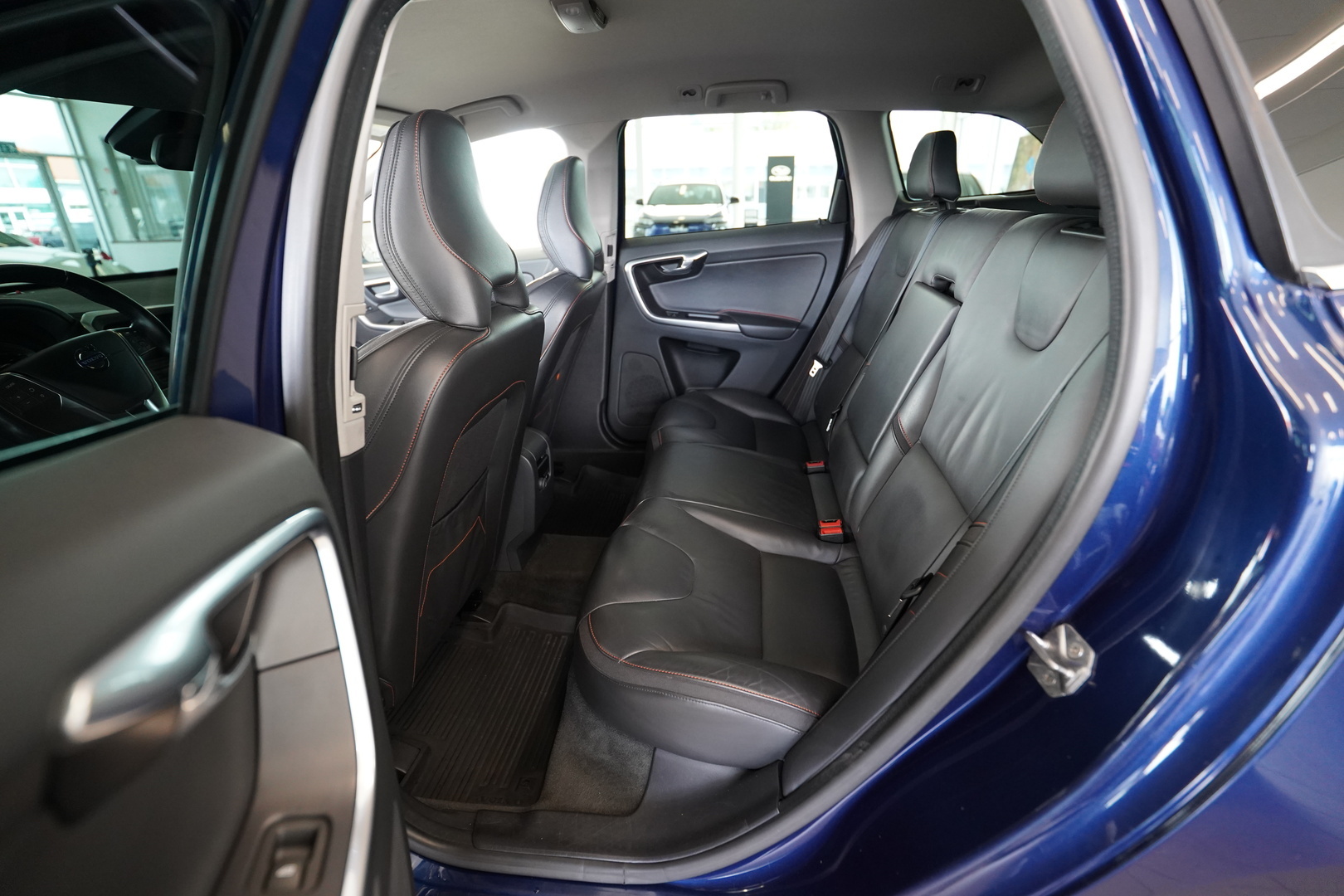 VOLVO XC60 6