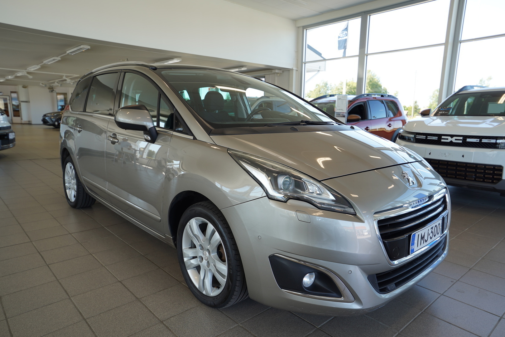 PEUGEOT 5008 3