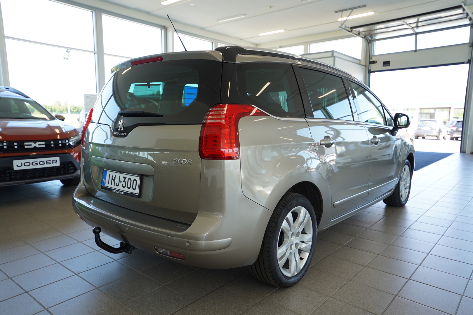 PEUGEOT 5008 4