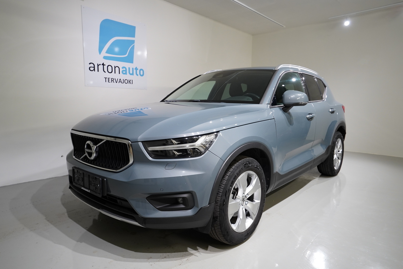 VOLVO XC40 1