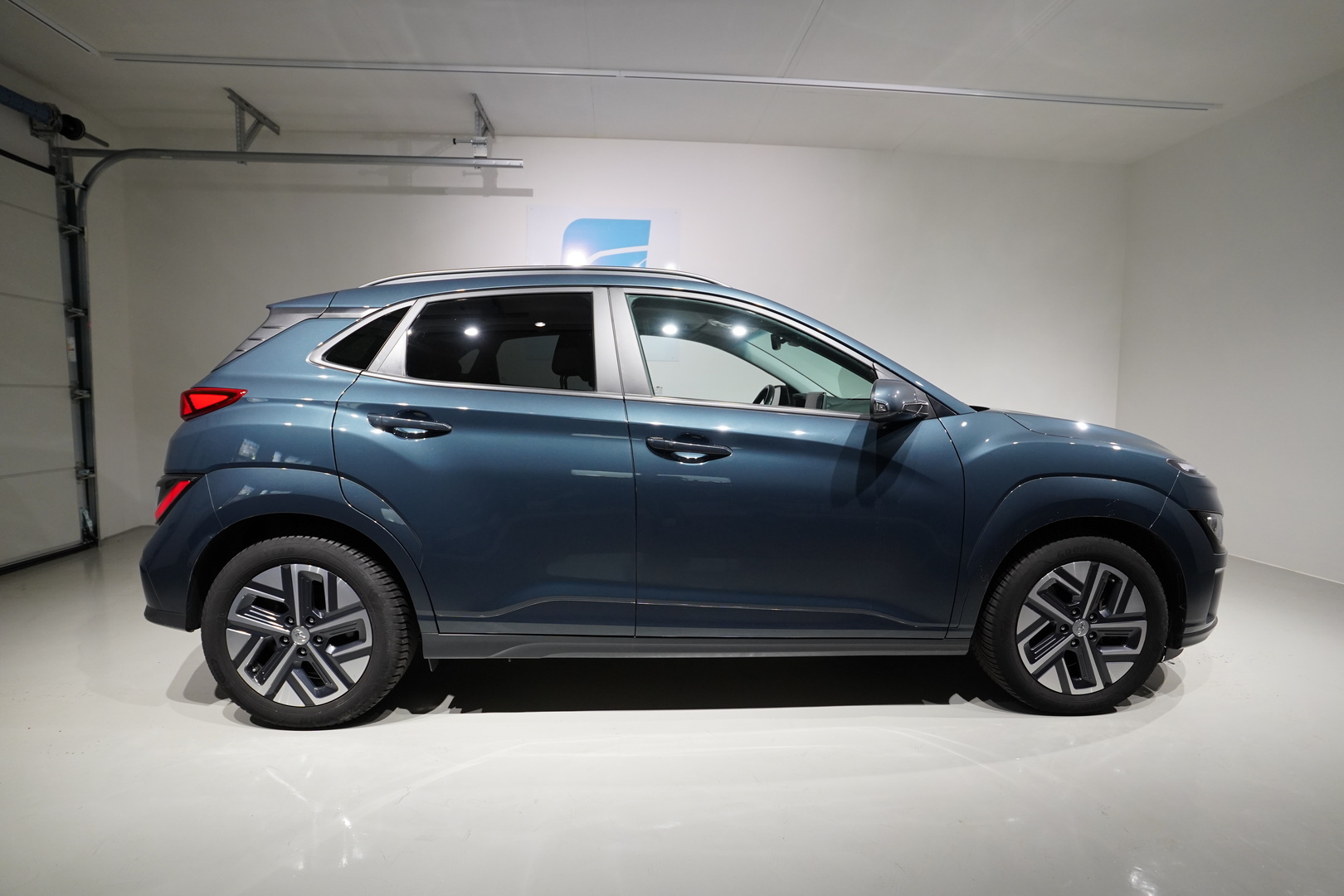 HYUNDAI KONA 5