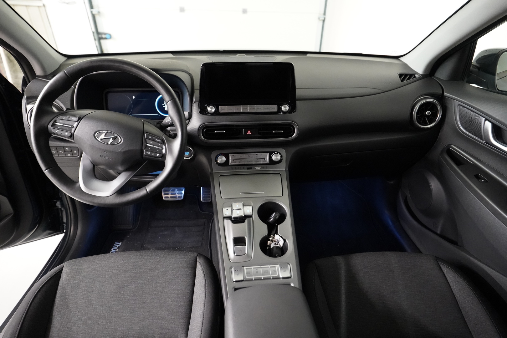 HYUNDAI KONA 9