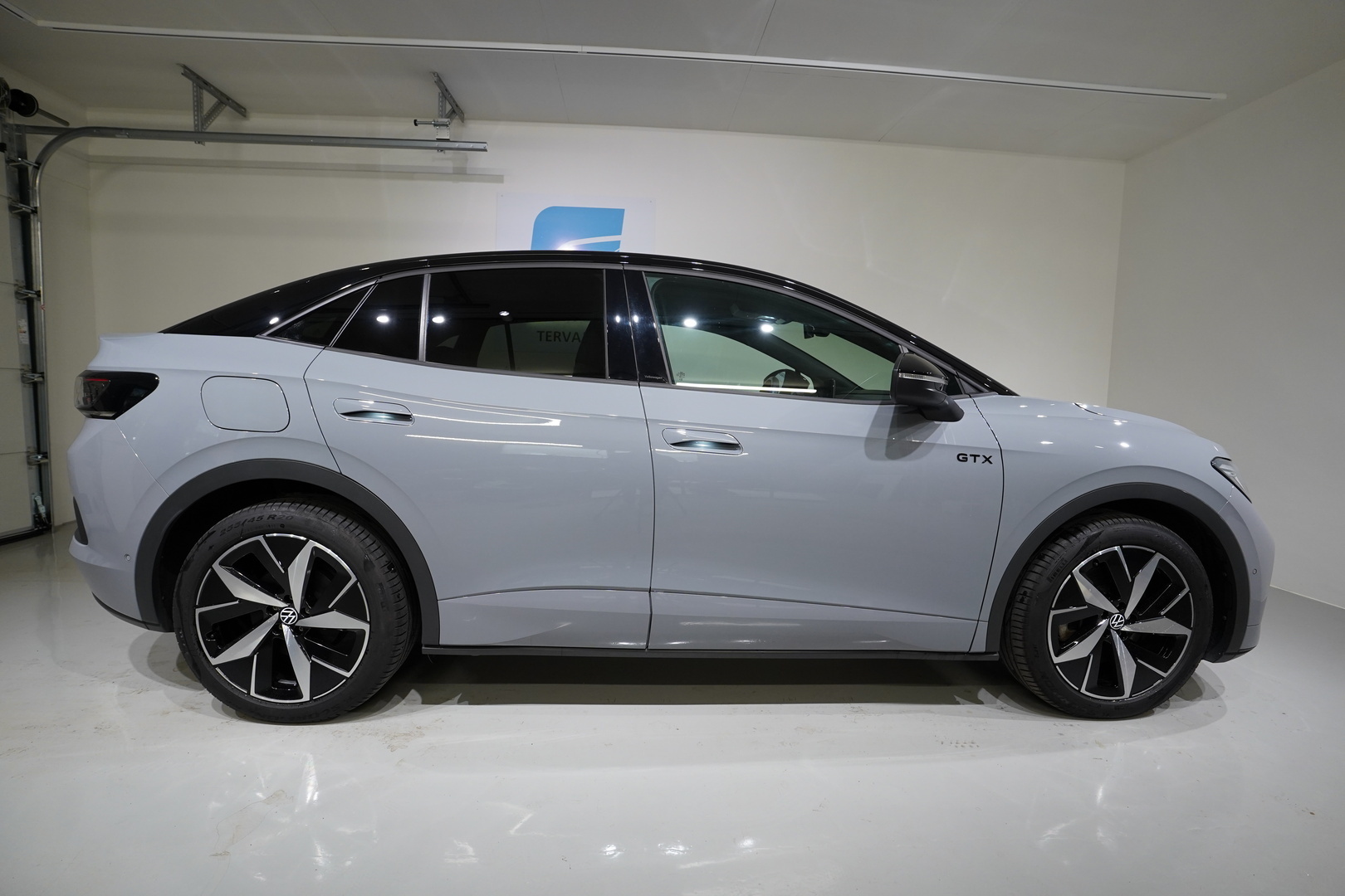 VOLKSWAGEN ID.5 5
