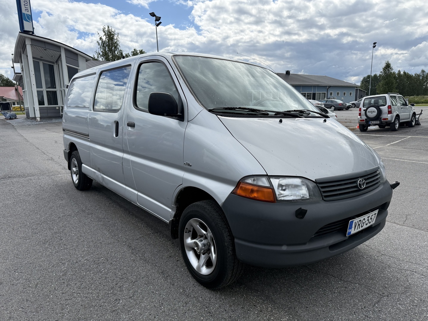 TOYOTA Hiace 3
