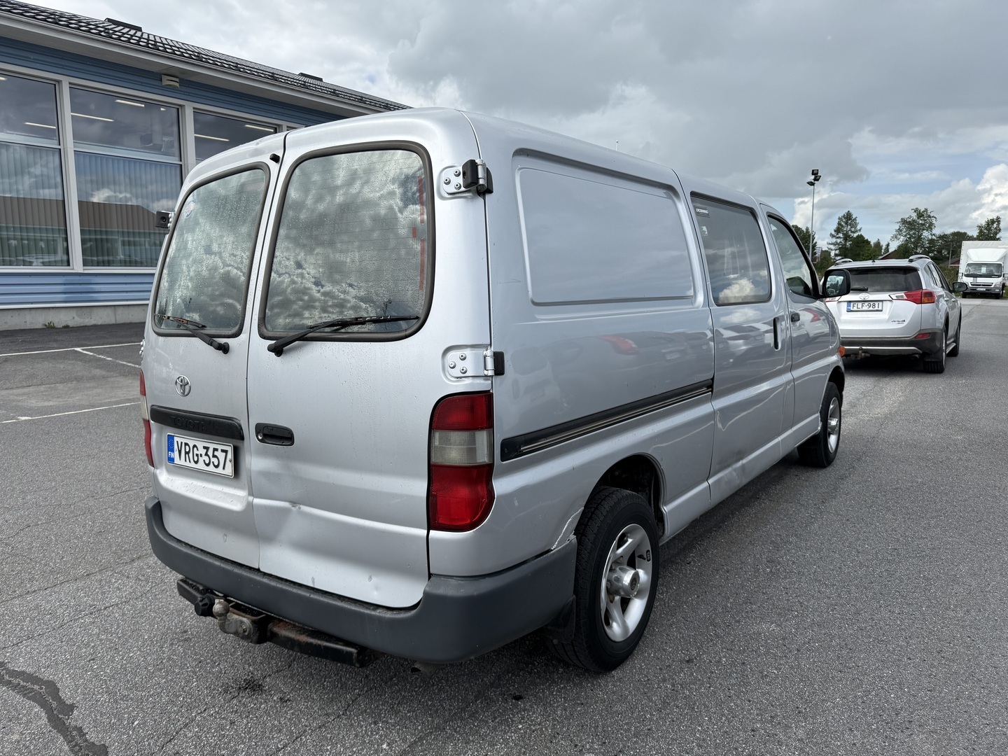 TOYOTA Hiace 4