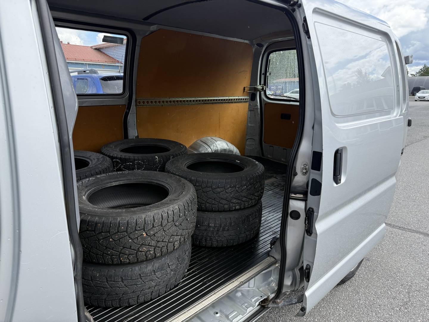 TOYOTA Hiace 6
