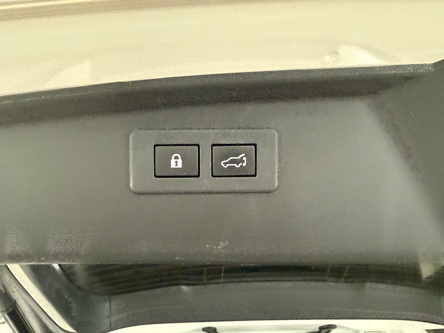 SUBARU Outback 14