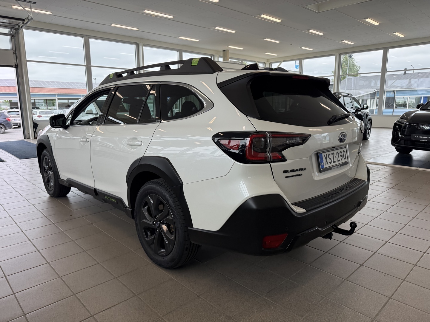 SUBARU Outback 2