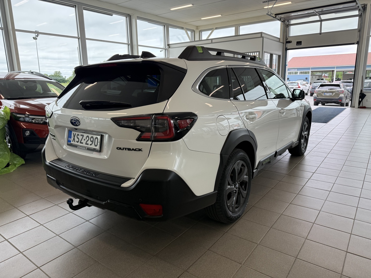SUBARU Outback 4