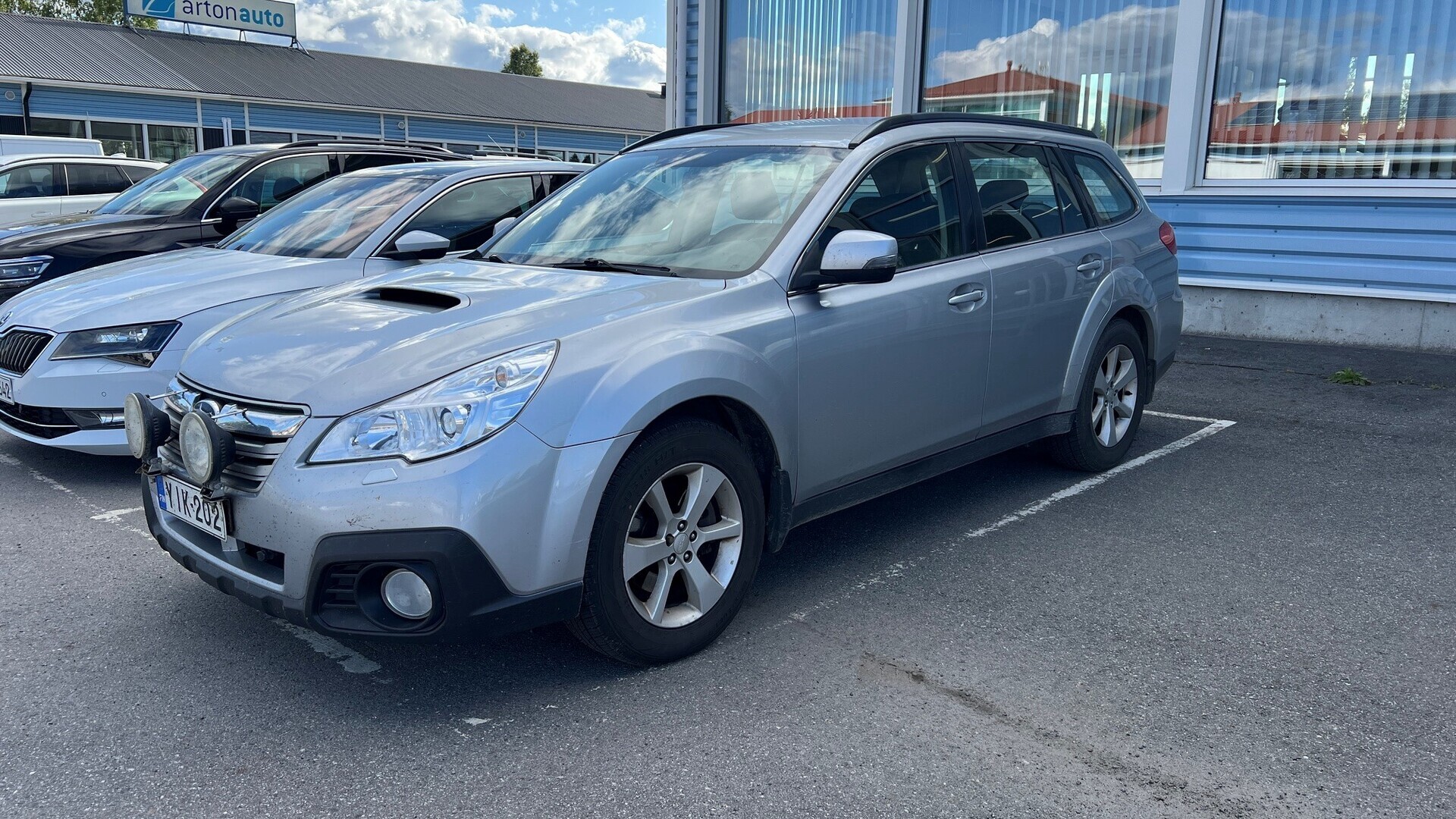 SUBARU Outback 1