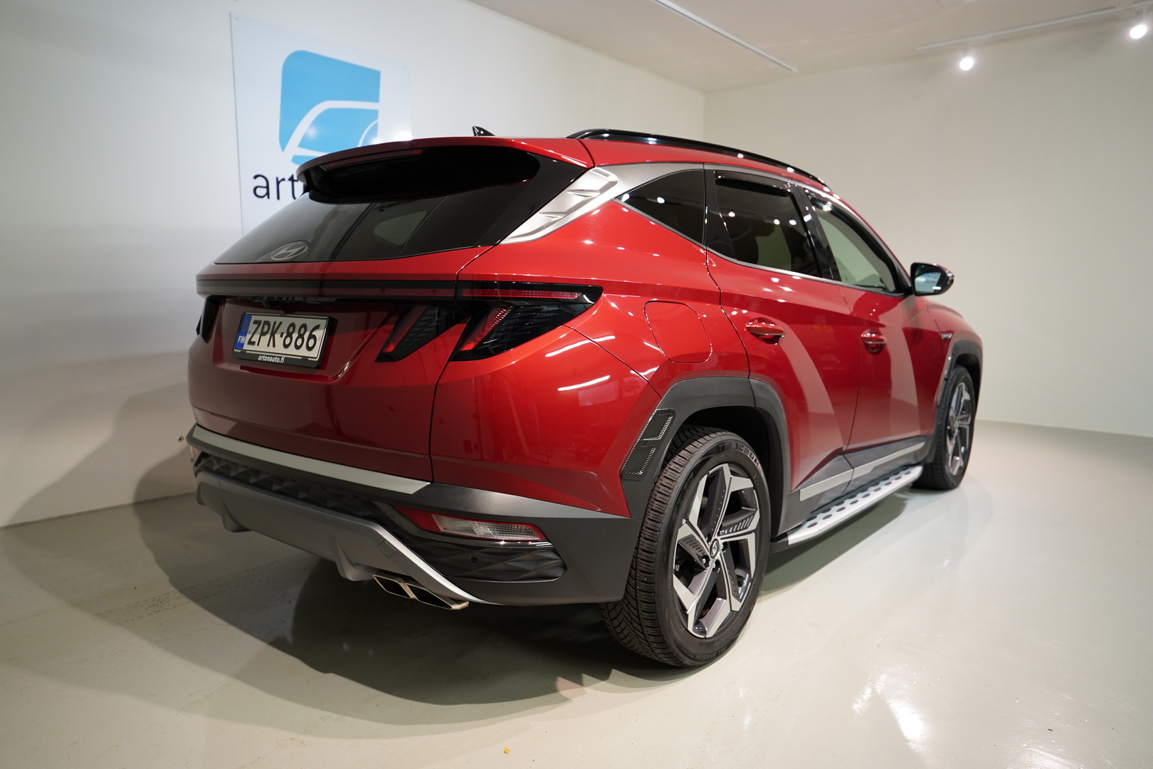 HYUNDAI Tucson 4