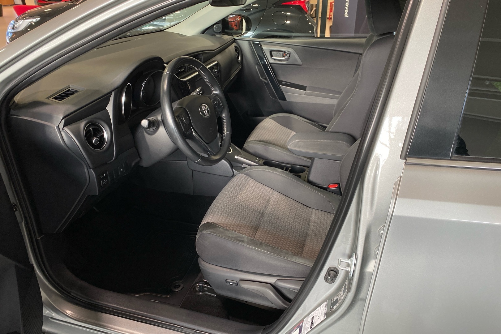 TOYOTA Auris 2019
