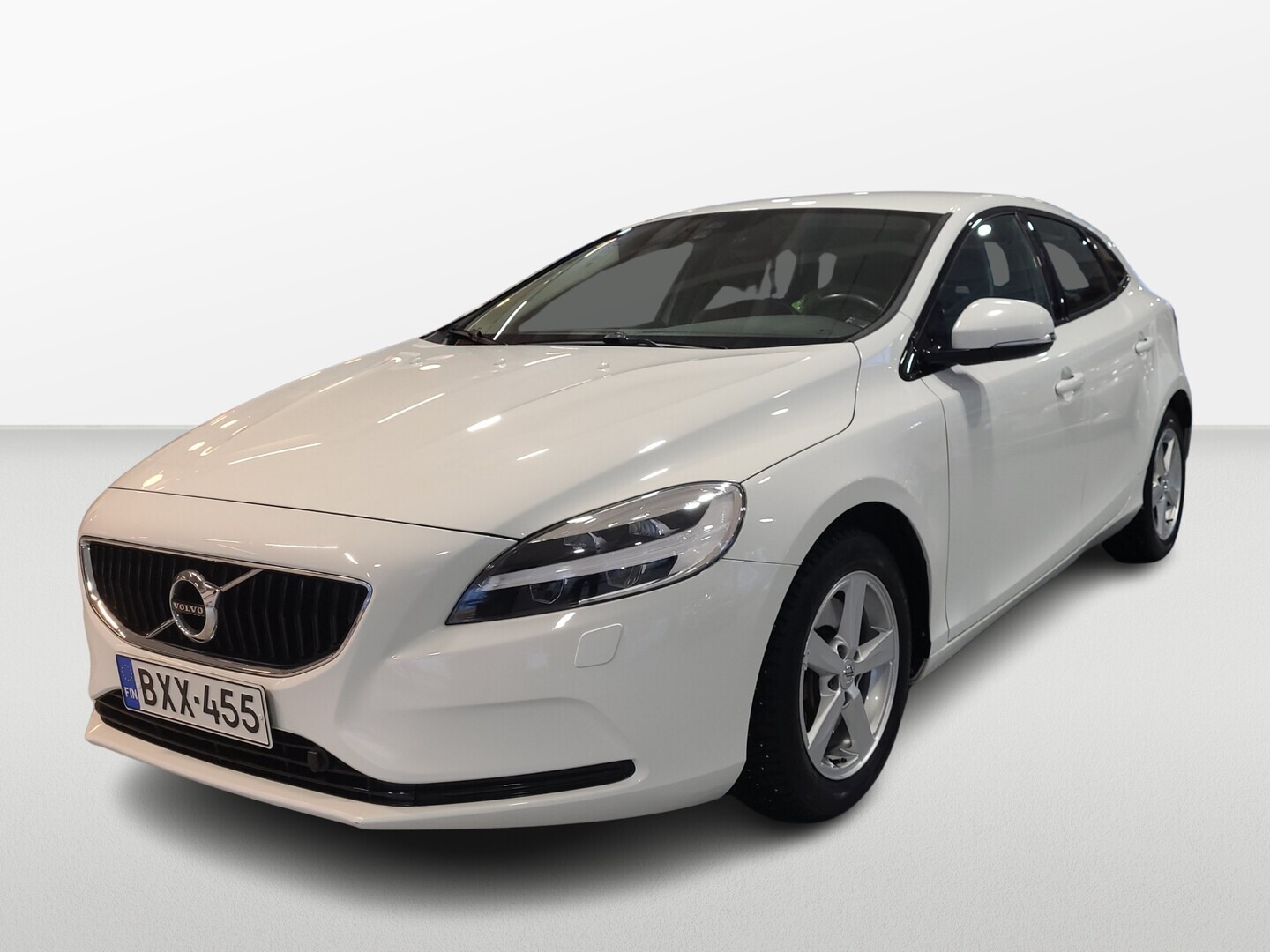 VOLVO V40 2019