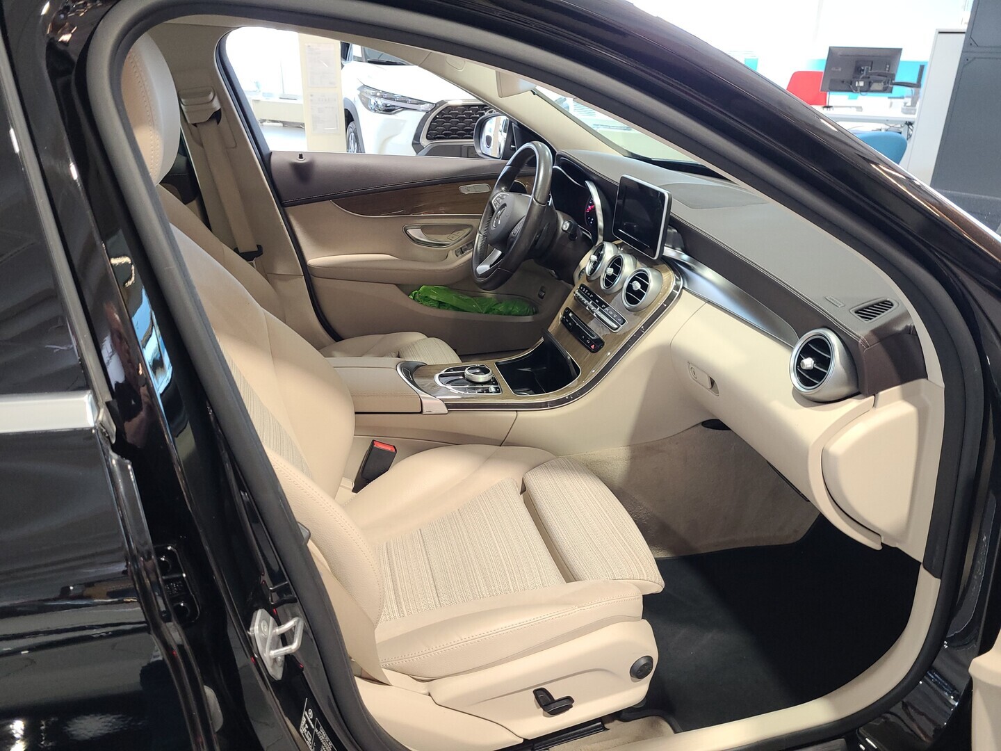 MERCEDES-BENZ C 2018