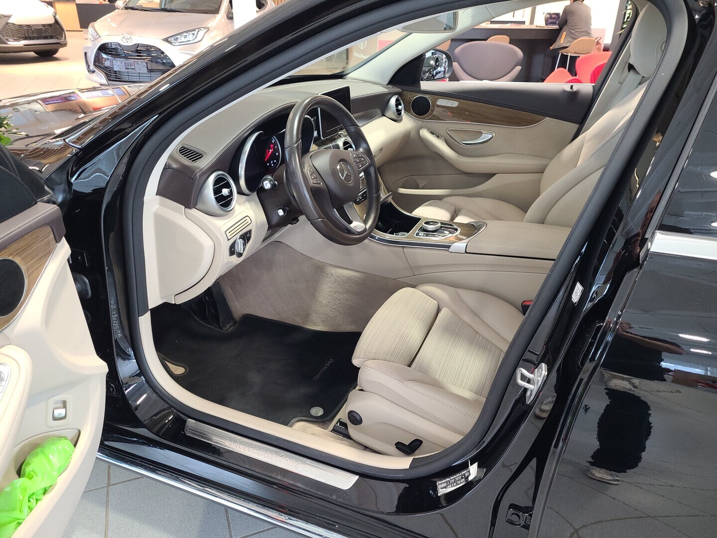 MERCEDES-BENZ C 2018