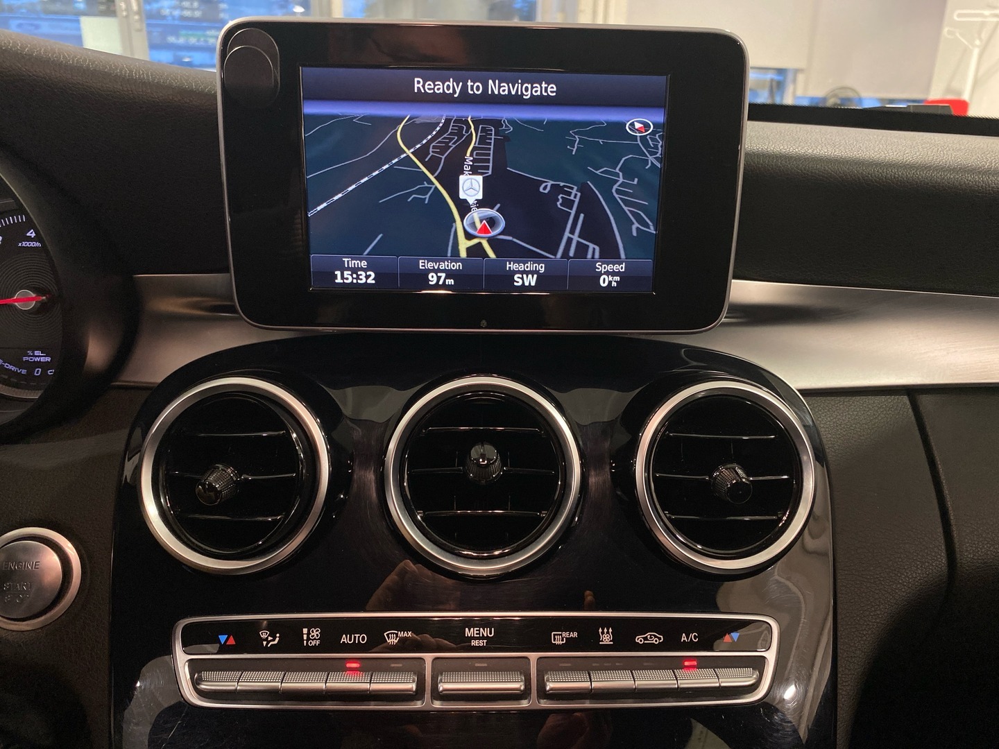 MERCEDES-BENZ C 2016