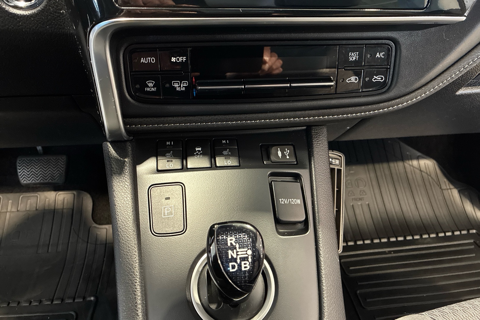 TOYOTA Auris 2018