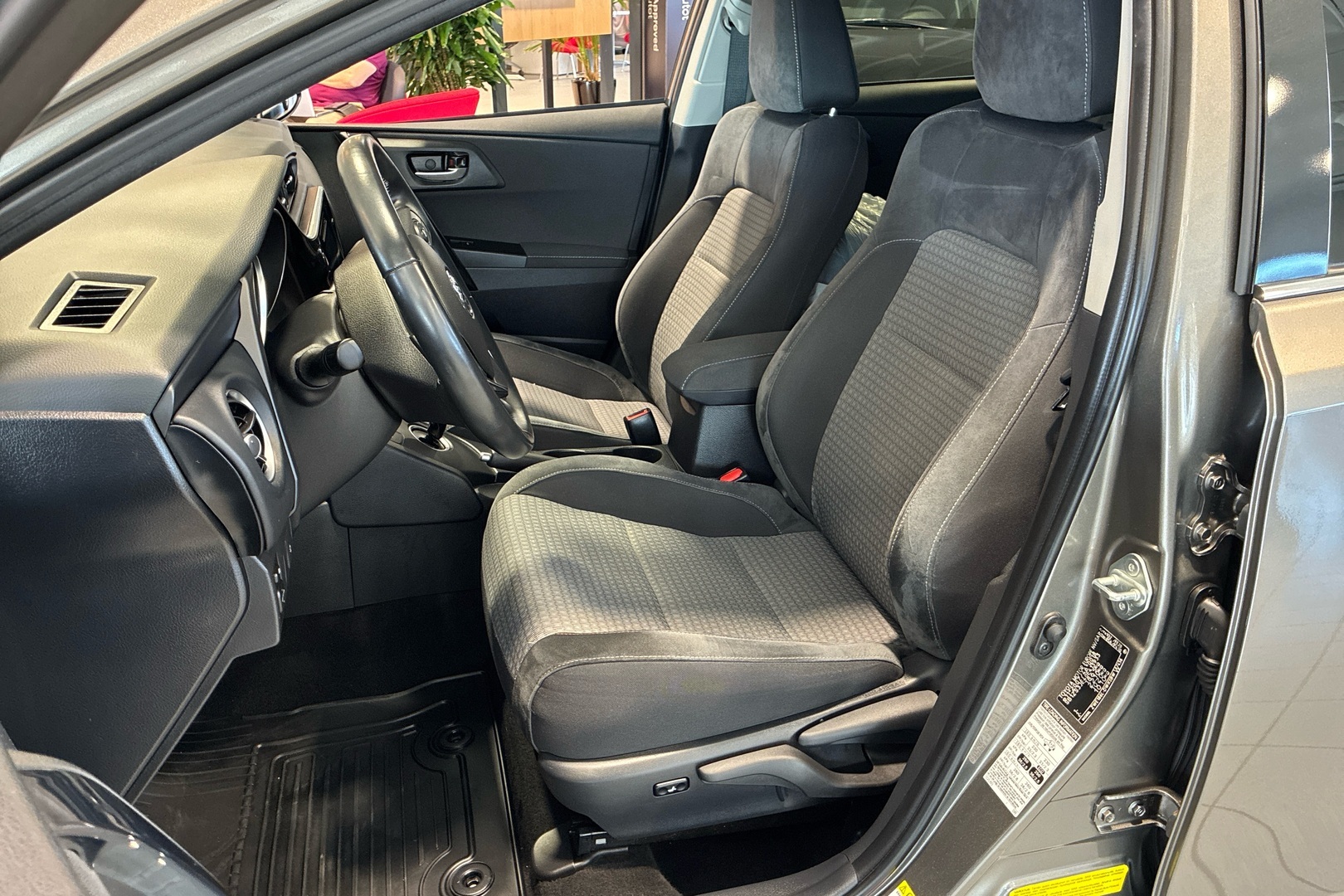 TOYOTA Auris 2018