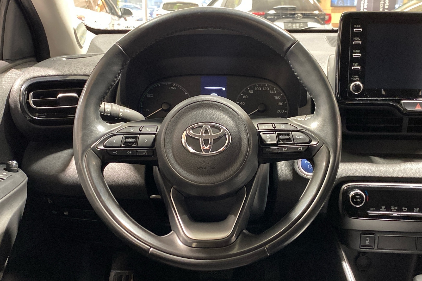 TOYOTA Yaris 2021