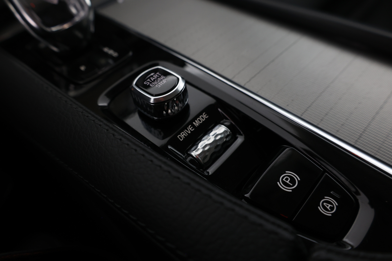 VOLVO XC90 2021