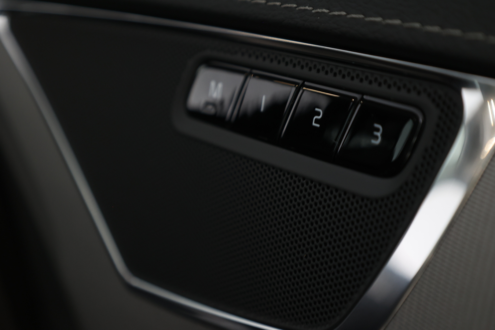 VOLVO XC90 2021