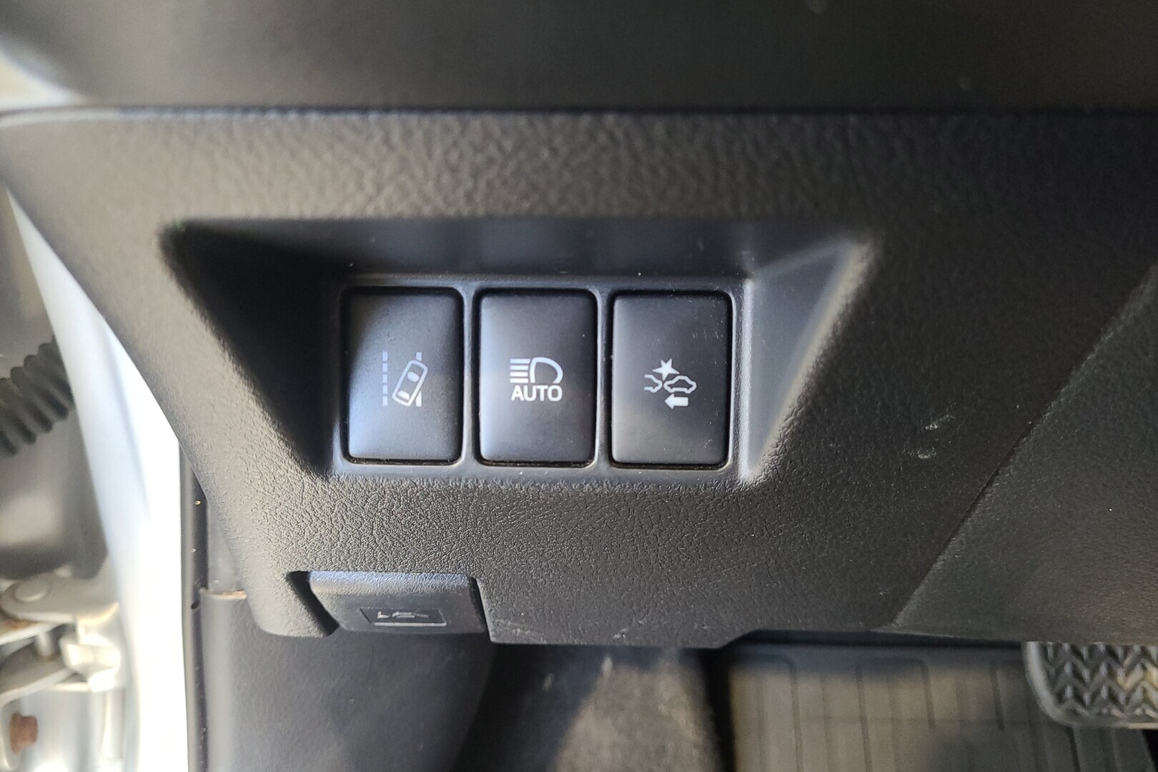 TOYOTA Yaris 2018