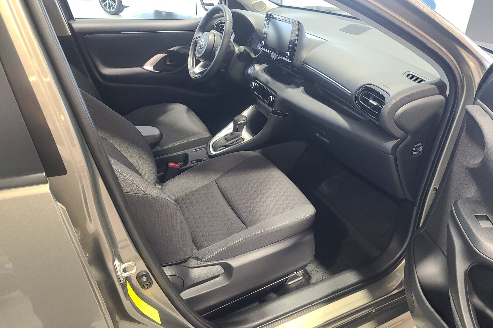 TOYOTA Yaris 2024