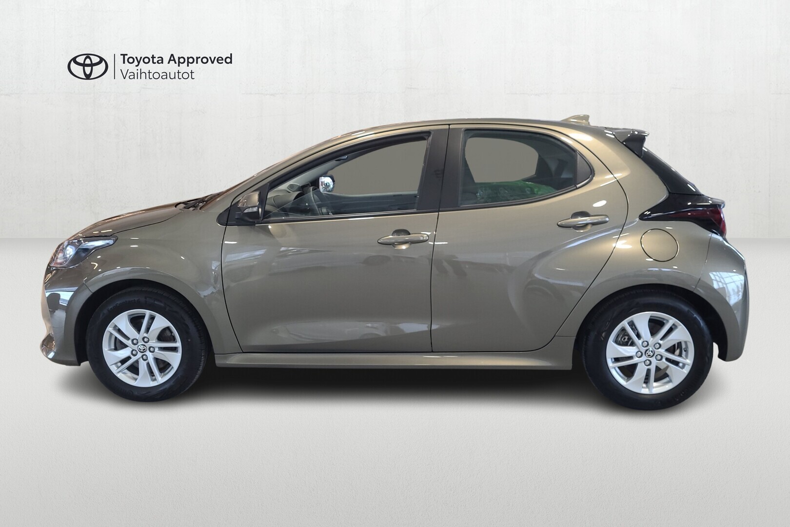 TOYOTA Yaris 2024