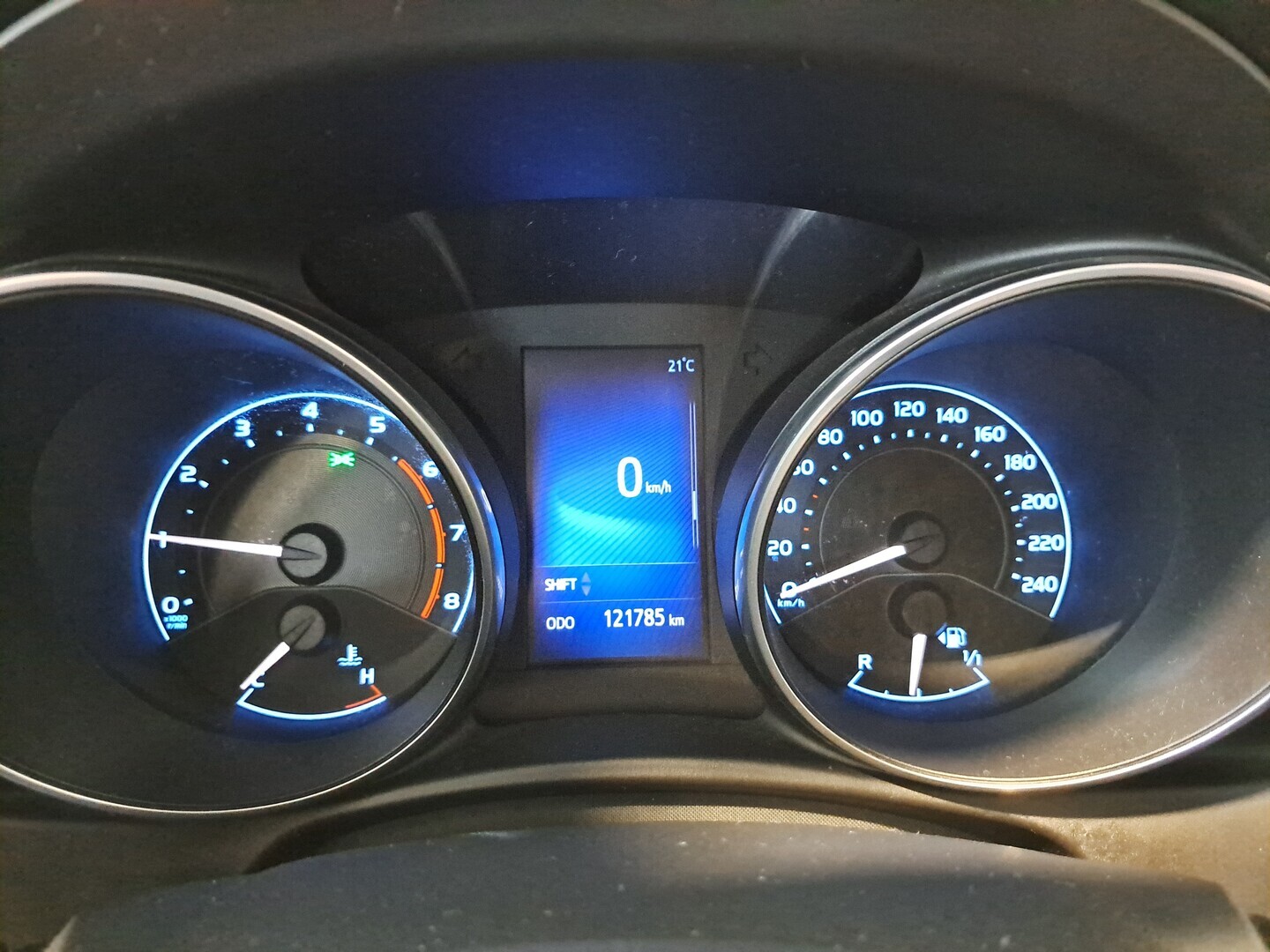 TOYOTA Auris 2016