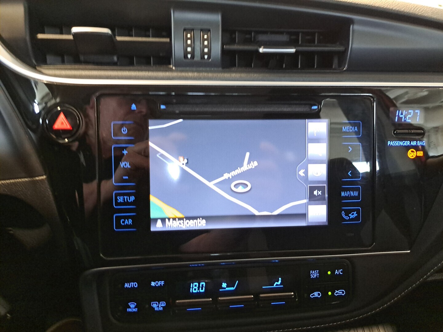 TOYOTA Auris 2016