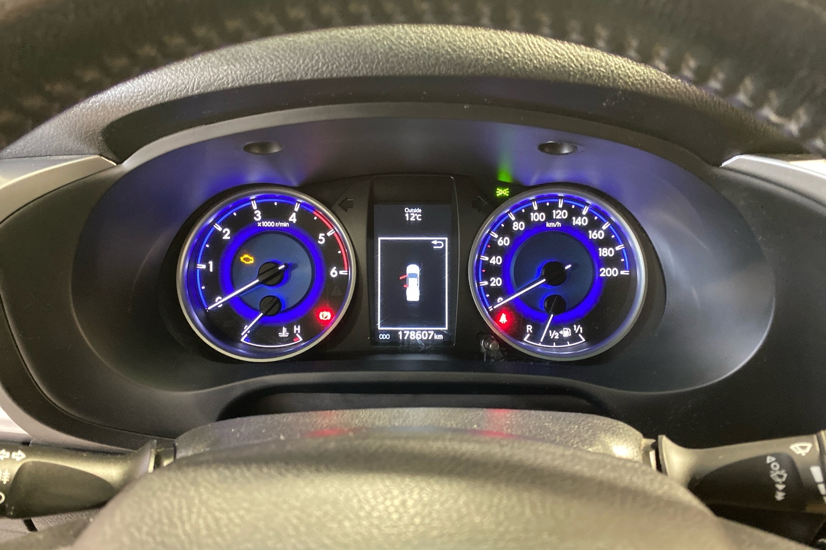 TOYOTA Hilux 2017