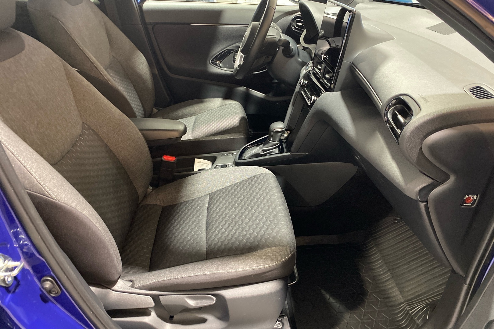 TOYOTA Yaris Cross 2024