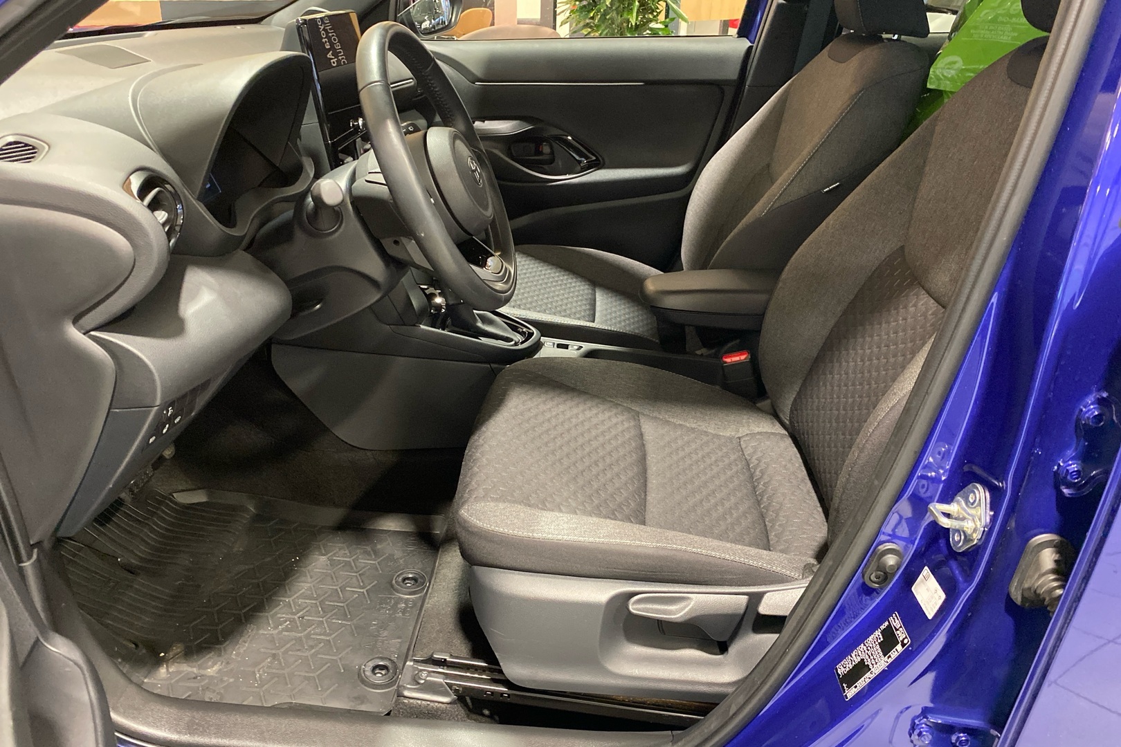 TOYOTA Yaris Cross 2024