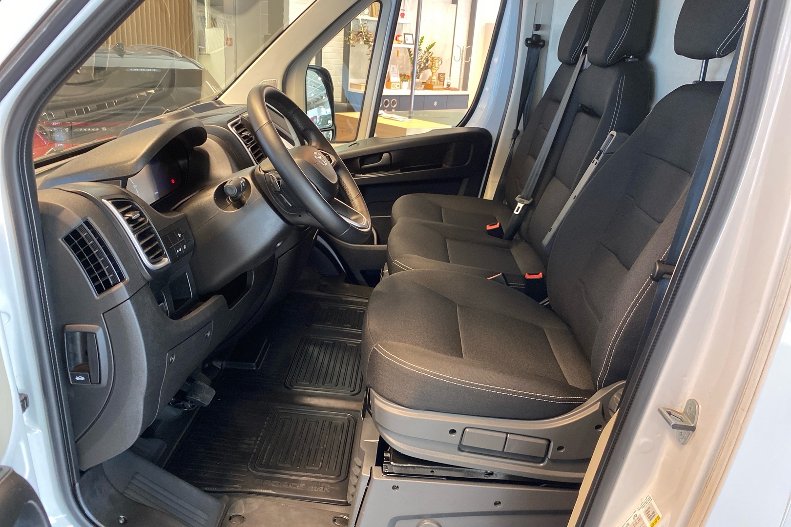 TOYOTA Proace MAX 2025