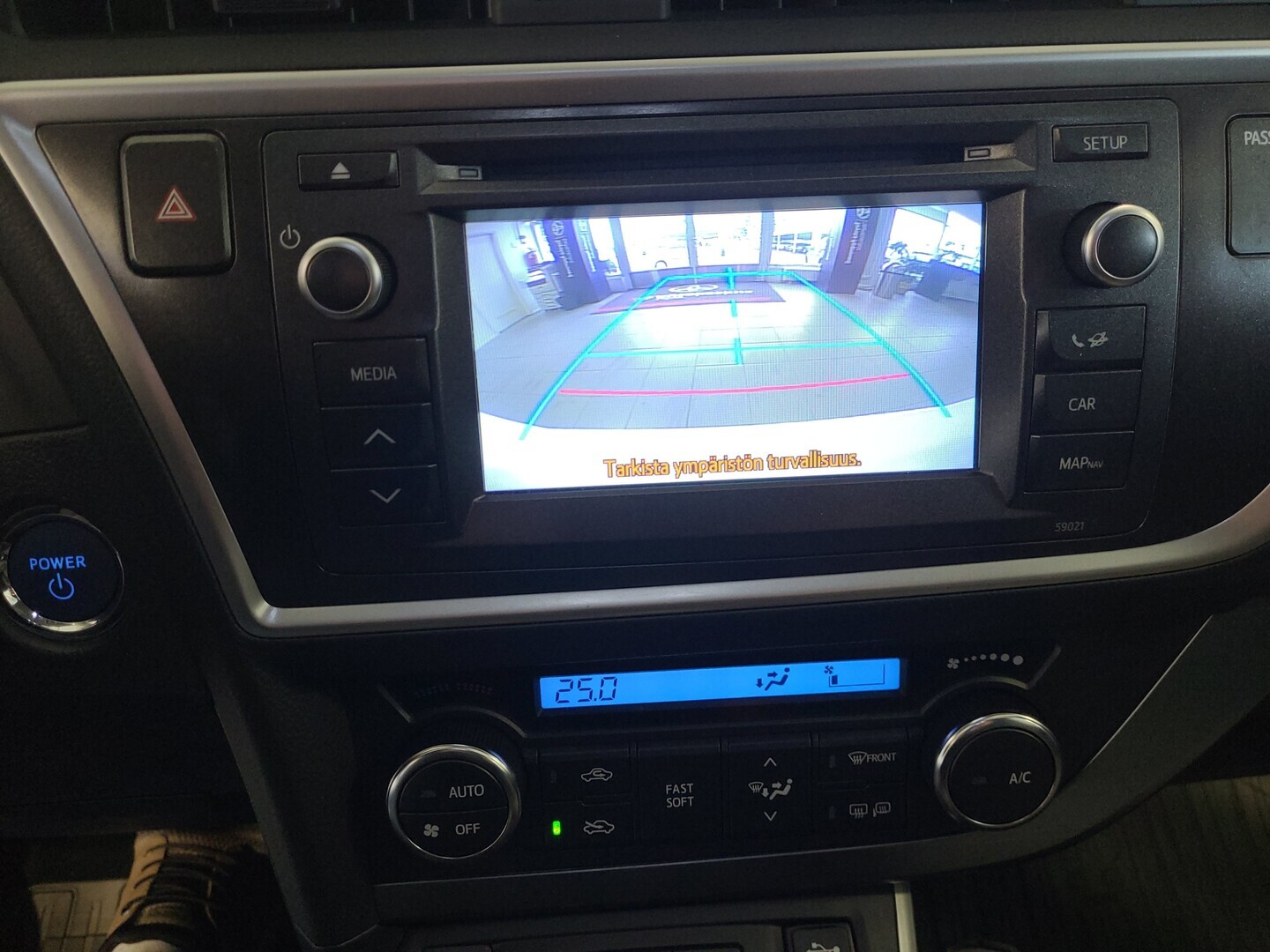 TOYOTA Auris 2014