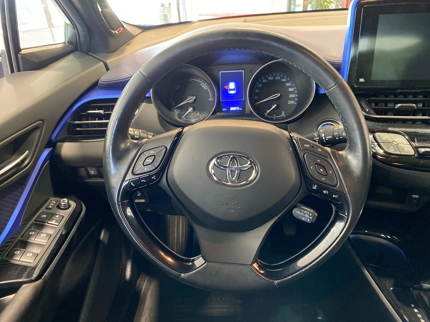 TOYOTA C-HR 2017