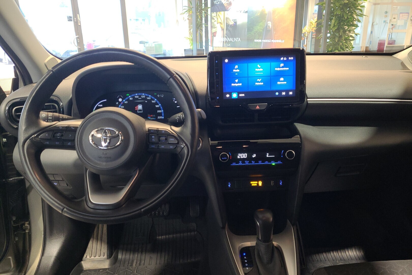 TOYOTA Yaris Cross 2023