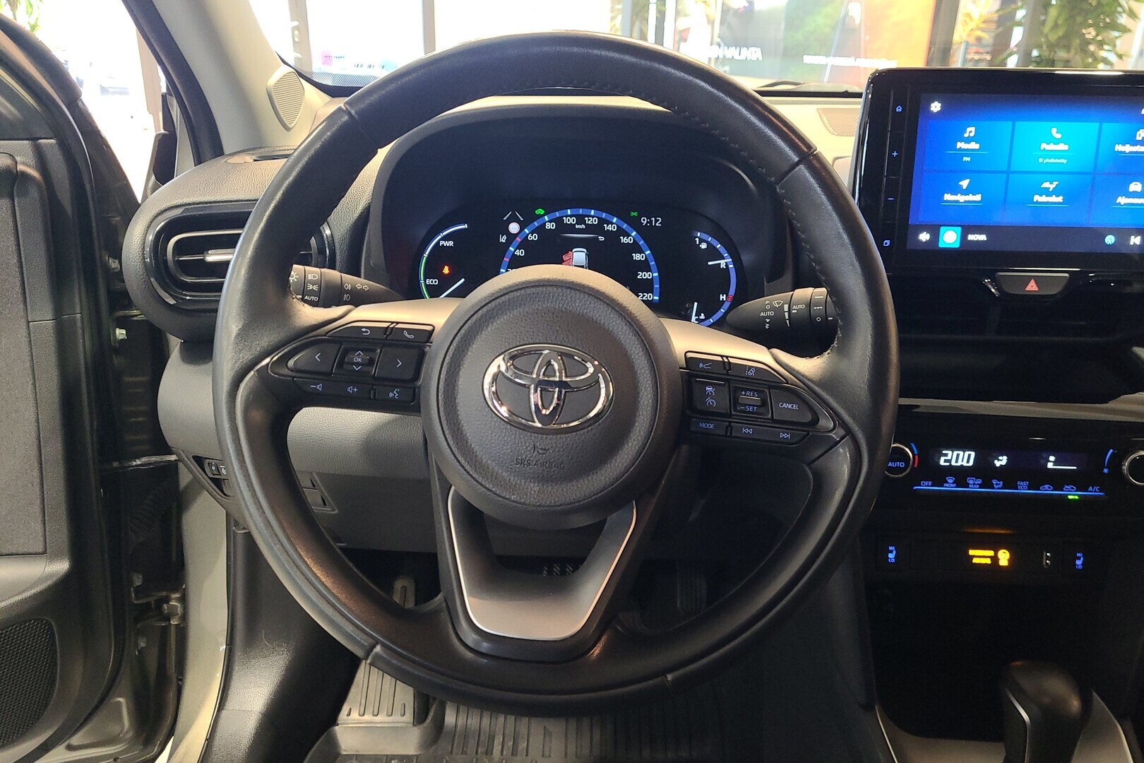 TOYOTA Yaris Cross 2023