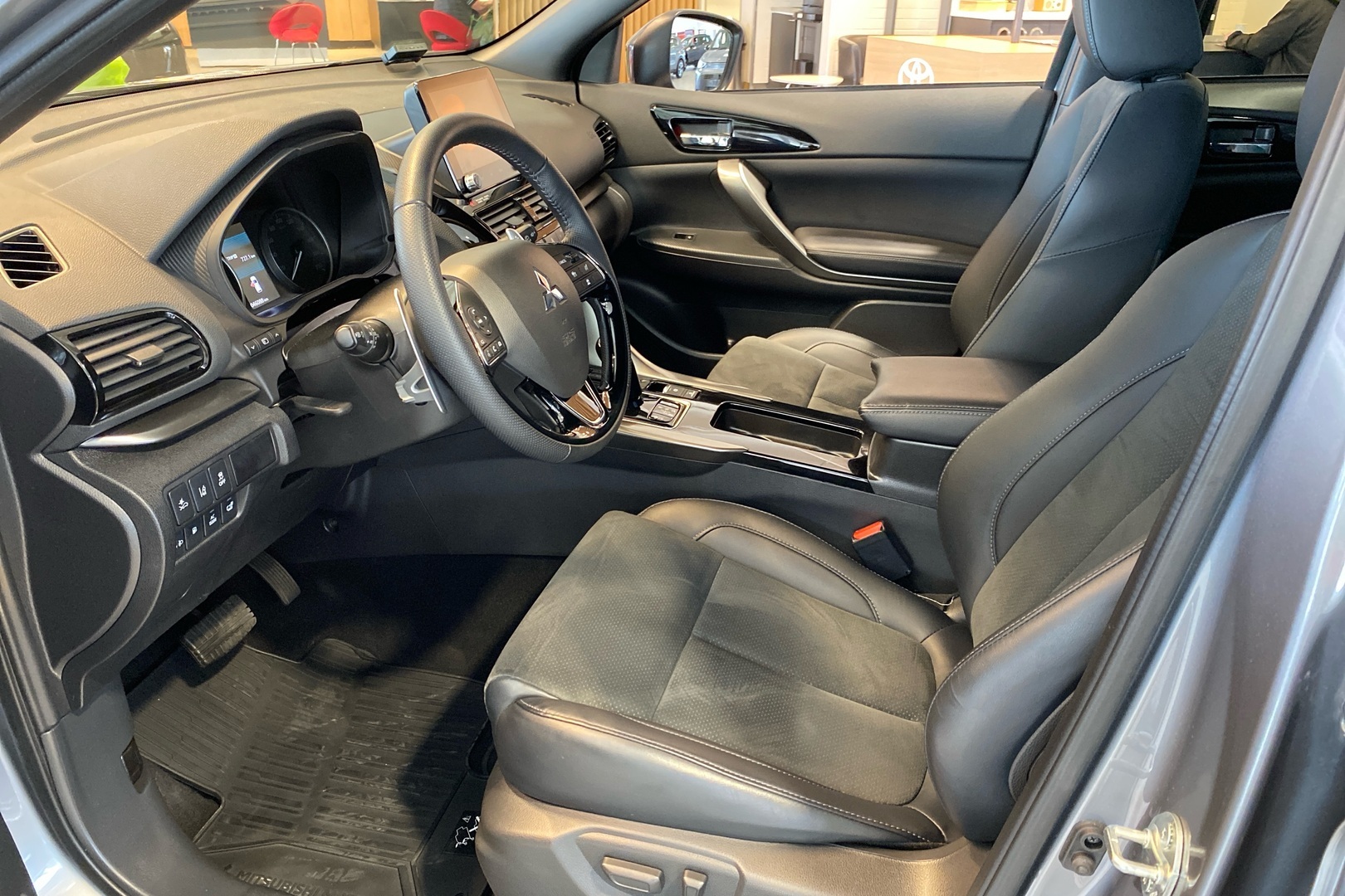MITSUBISHI Eclipse Cross 2023