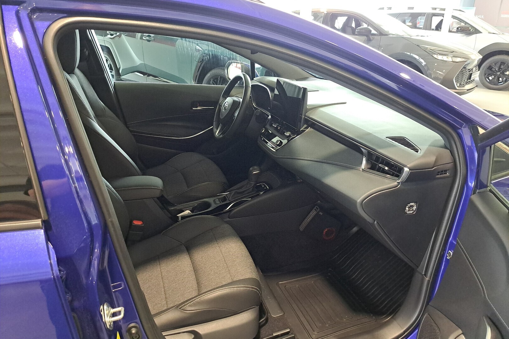 TOYOTA COROLLA 2024