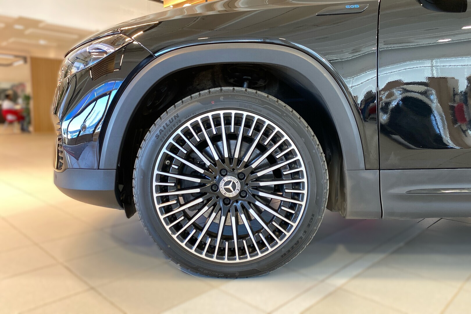 MERCEDES-BENZ EQB 2022