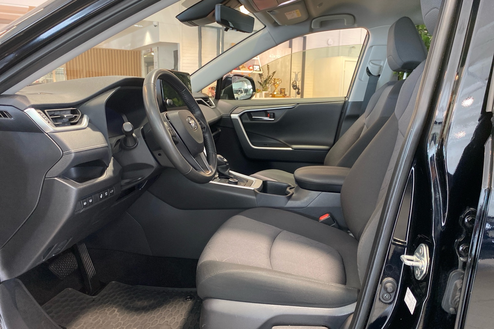 TOYOTA RAV4 2023