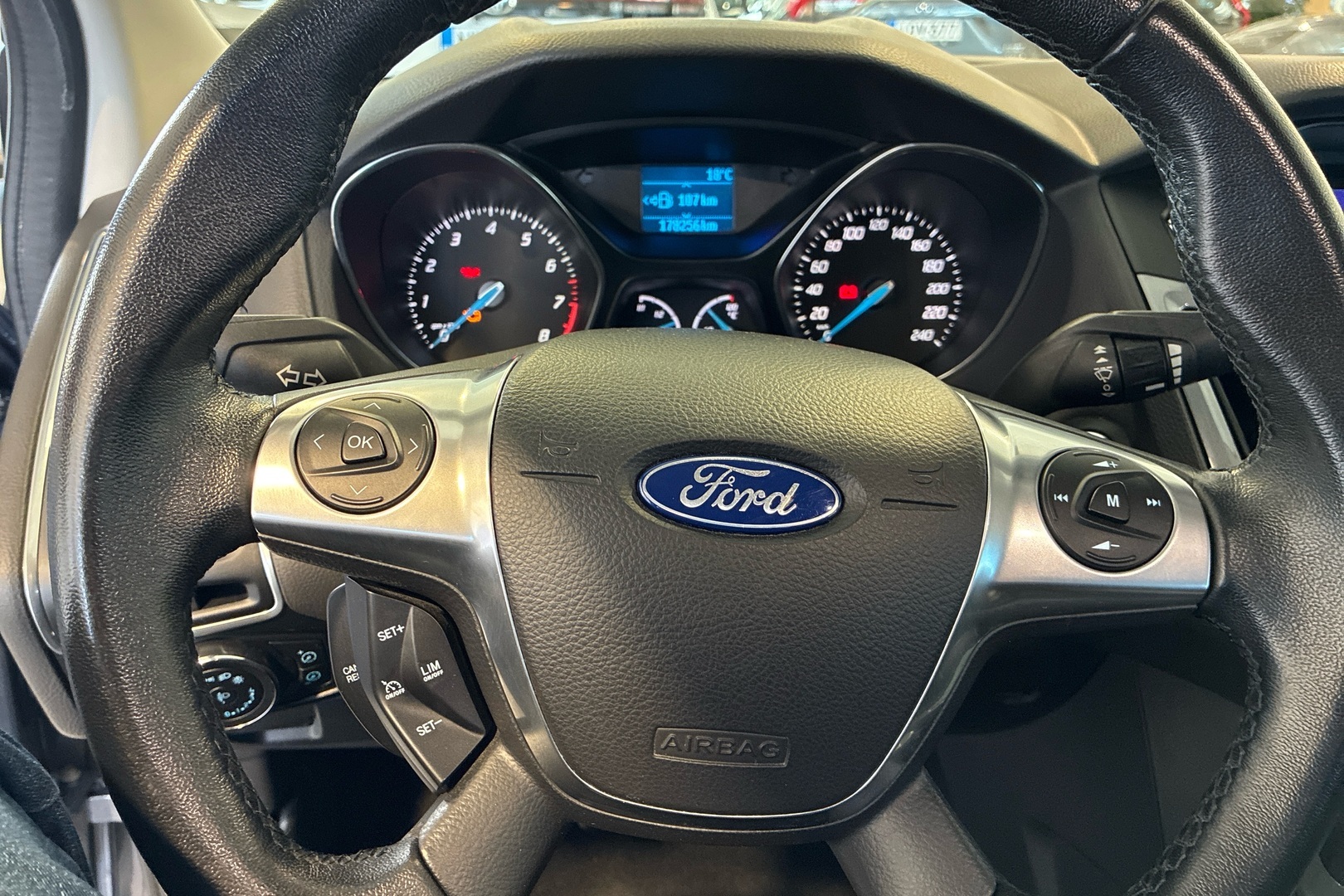 FORD Focus 2011