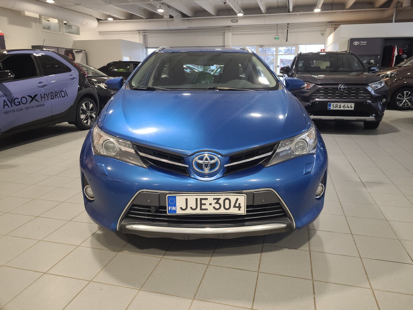 TOYOTA Auris 2013