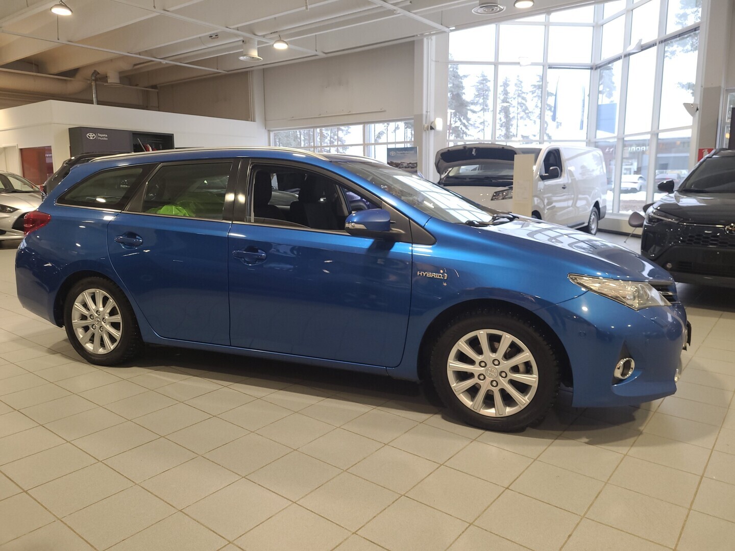 TOYOTA Auris 2013
